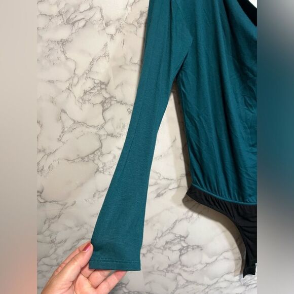 Page Suvi Bodysuit in Midnight Cyan Size M - Picture 4 of 11